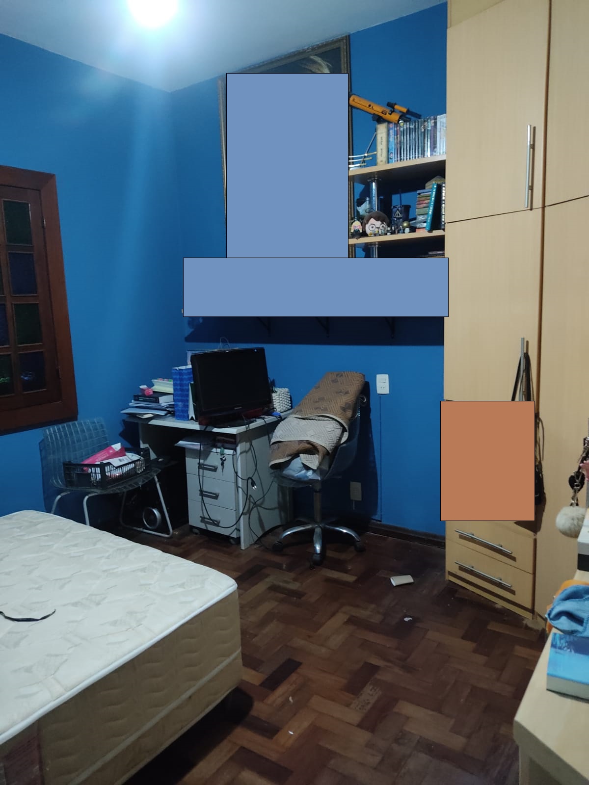 VENDO CASA COM PISCINA-BAIRRO AEROPORTO